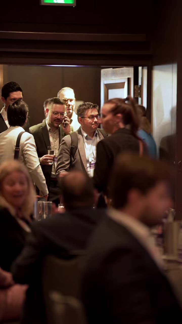 Attendees networking between sessions